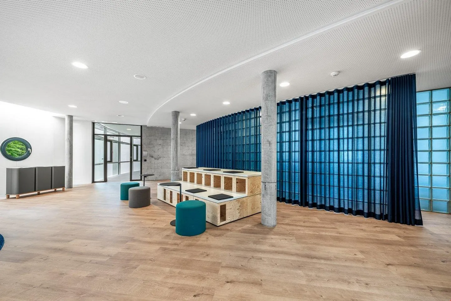 Espace de bureau agrandi et prêt à emménager : espace de bureau immédiatement utilisable - Photo 7 sur 11