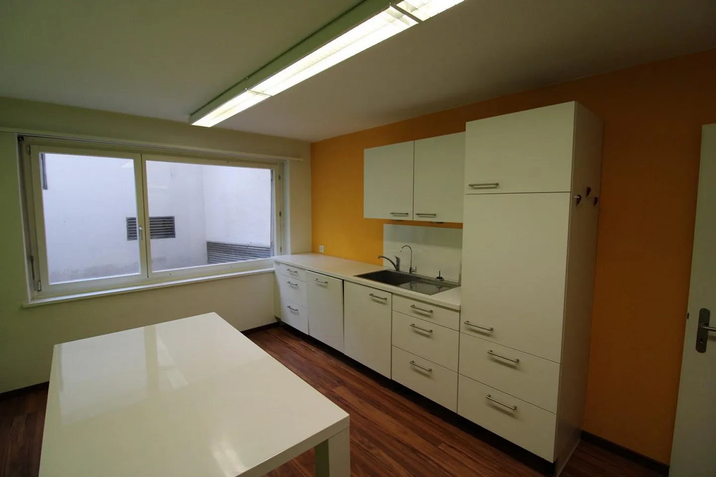 Interim Use until 30.06.2026 in a Central Location in Lucerne - Photo 5 of 9