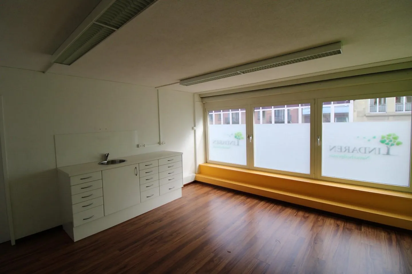 Interim Use until 30.06.2026 in a Central Location in Lucerne - Photo 6 of 9