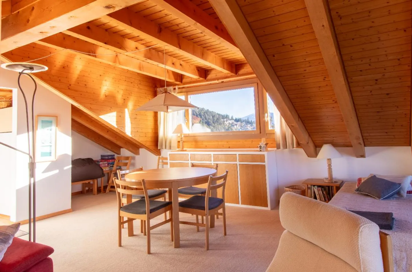 South-facing - near center, mountain railways and public transport - Photo 3 of 10