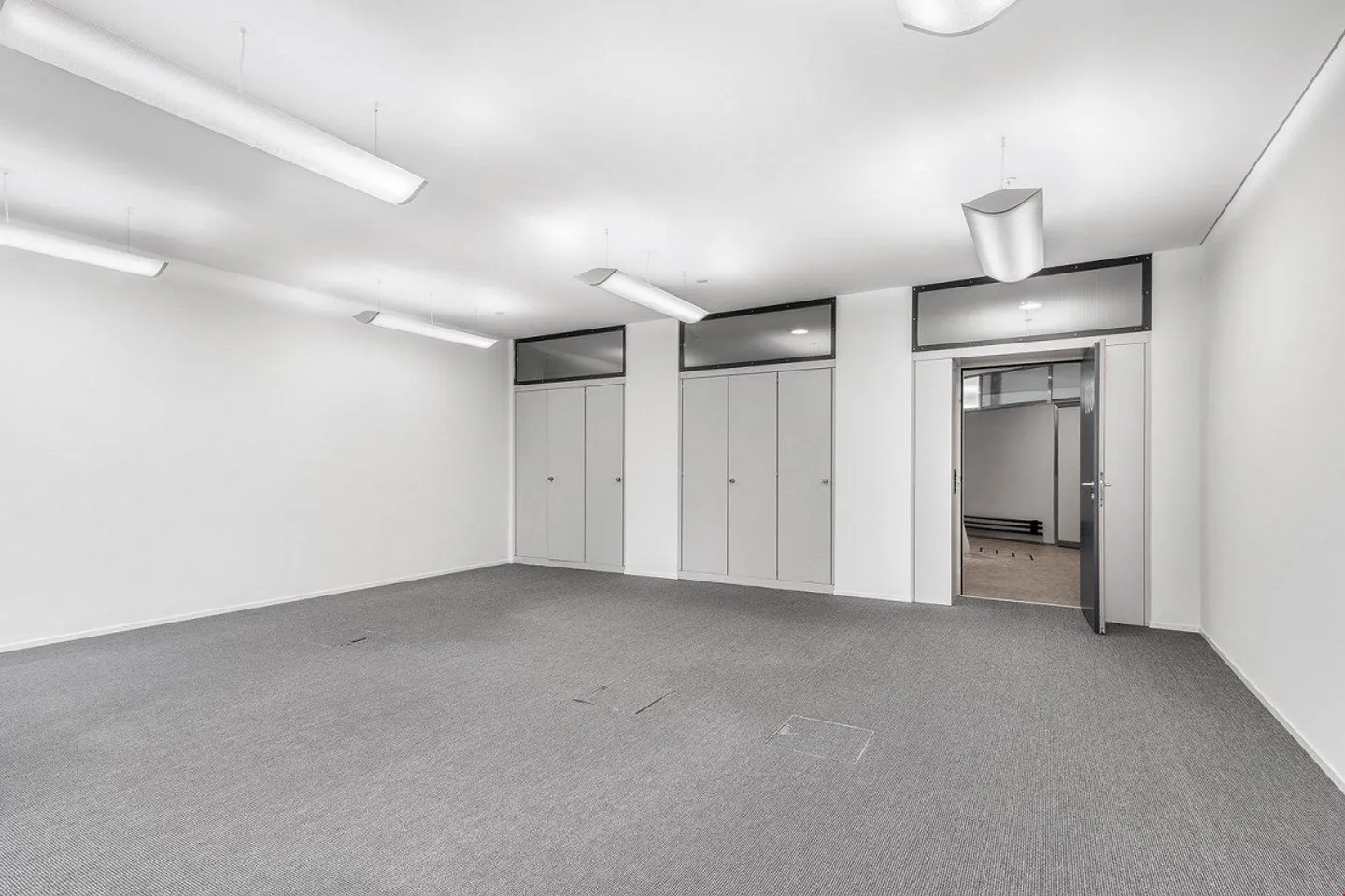 Espace de bureau agrandi et prêt à emménager : espace de bureau immédiatement utilisable - Photo 9 sur 11