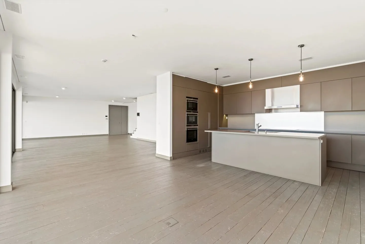 Superb 5.5-room apartment overlooking the city of Montreux and the Lake Geneva basin - Photo 7 of 11