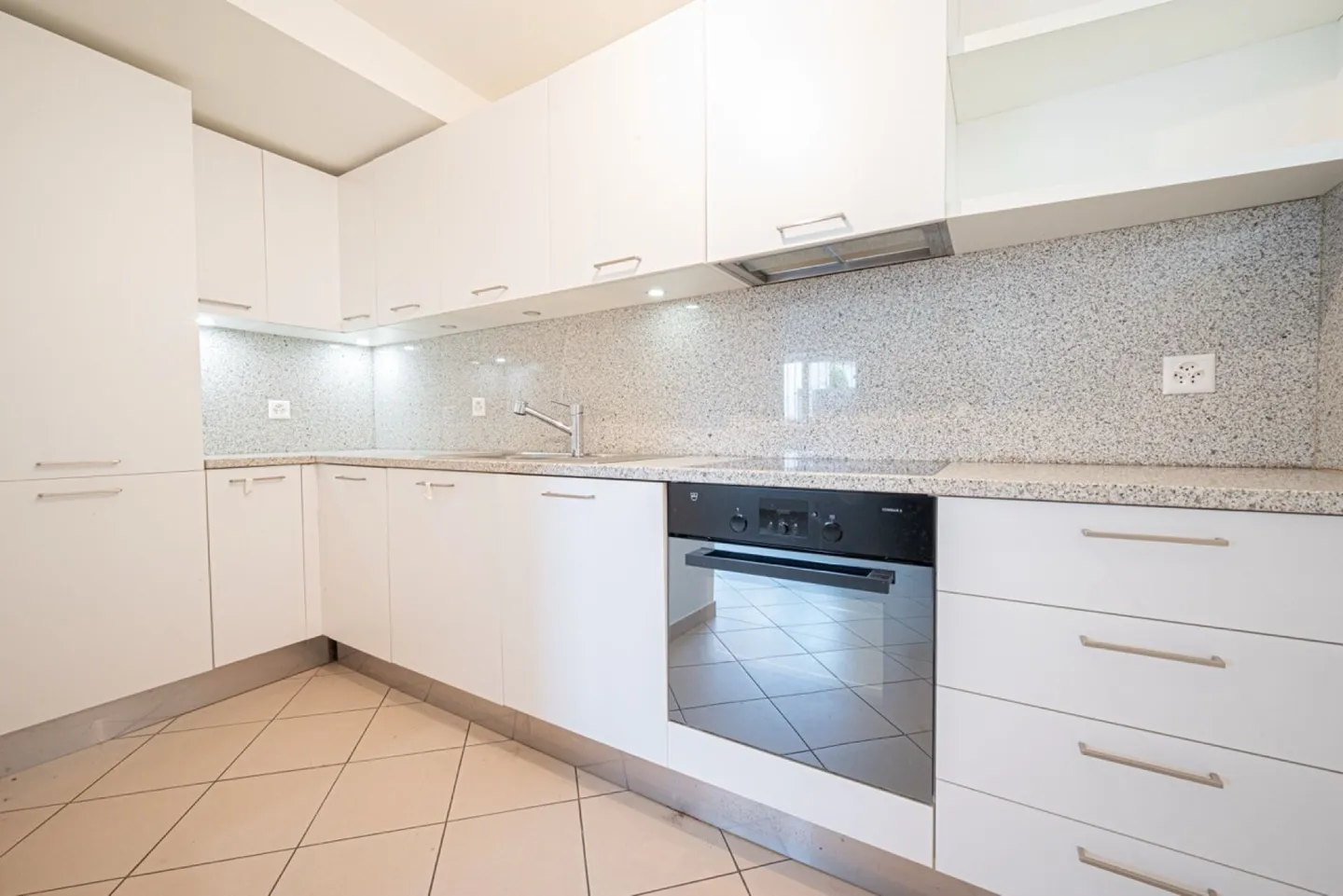 Beautiful Core House with Parking - Photo 2 of 7