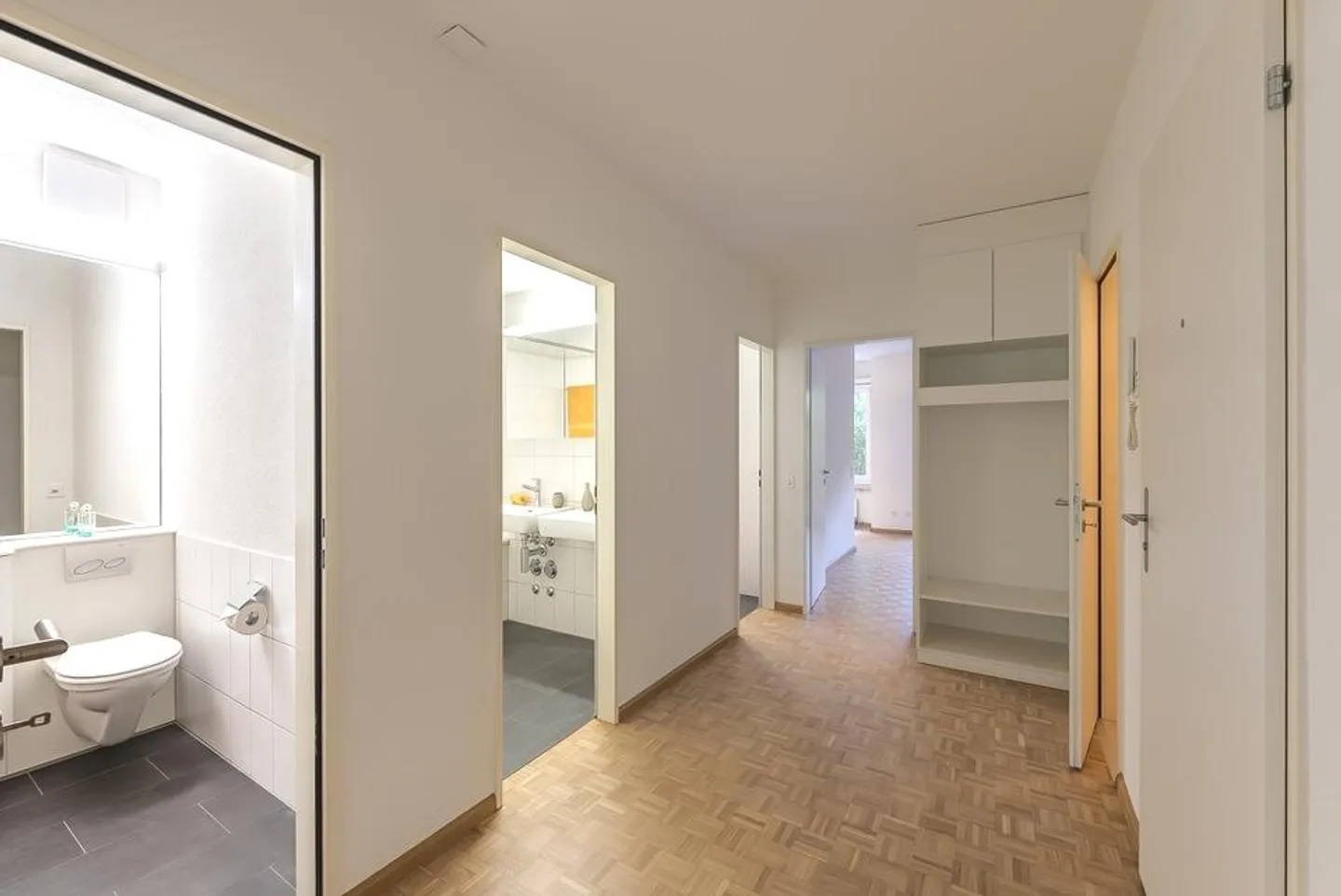 Wohnung mit Innenhofpool - Foto 7 von 7