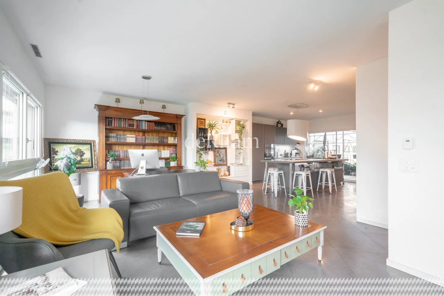 5.5-room apartment in triplex - Photo 3 of 11