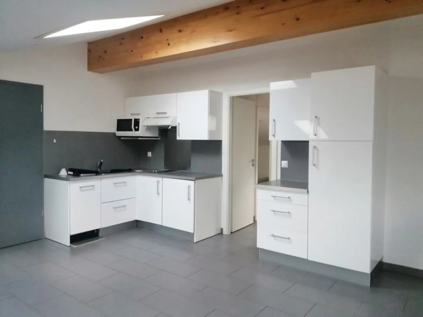 2.5 Room Apartment - Photo 1 of 6