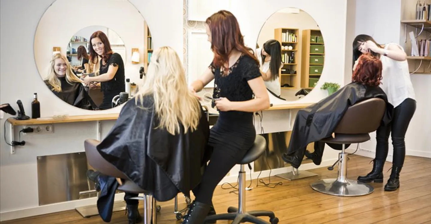 Elegante Salone di Bellezza in HUG - Foto 2 di 2