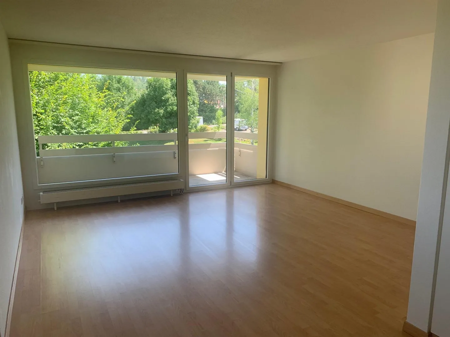 Appartement simple ou étudiant avec vue sur le vert - Photo 2 sur 6