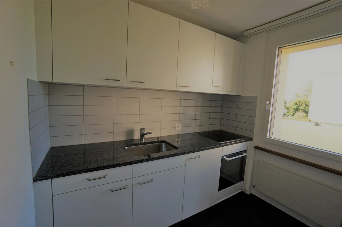 Appartement simple ou étudiant avec vue sur le vert - Photo 3 sur 6