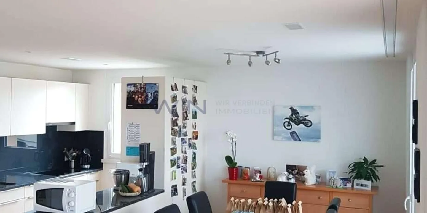 Modernes Apartment mit Balkon - Foto 4 von 13
