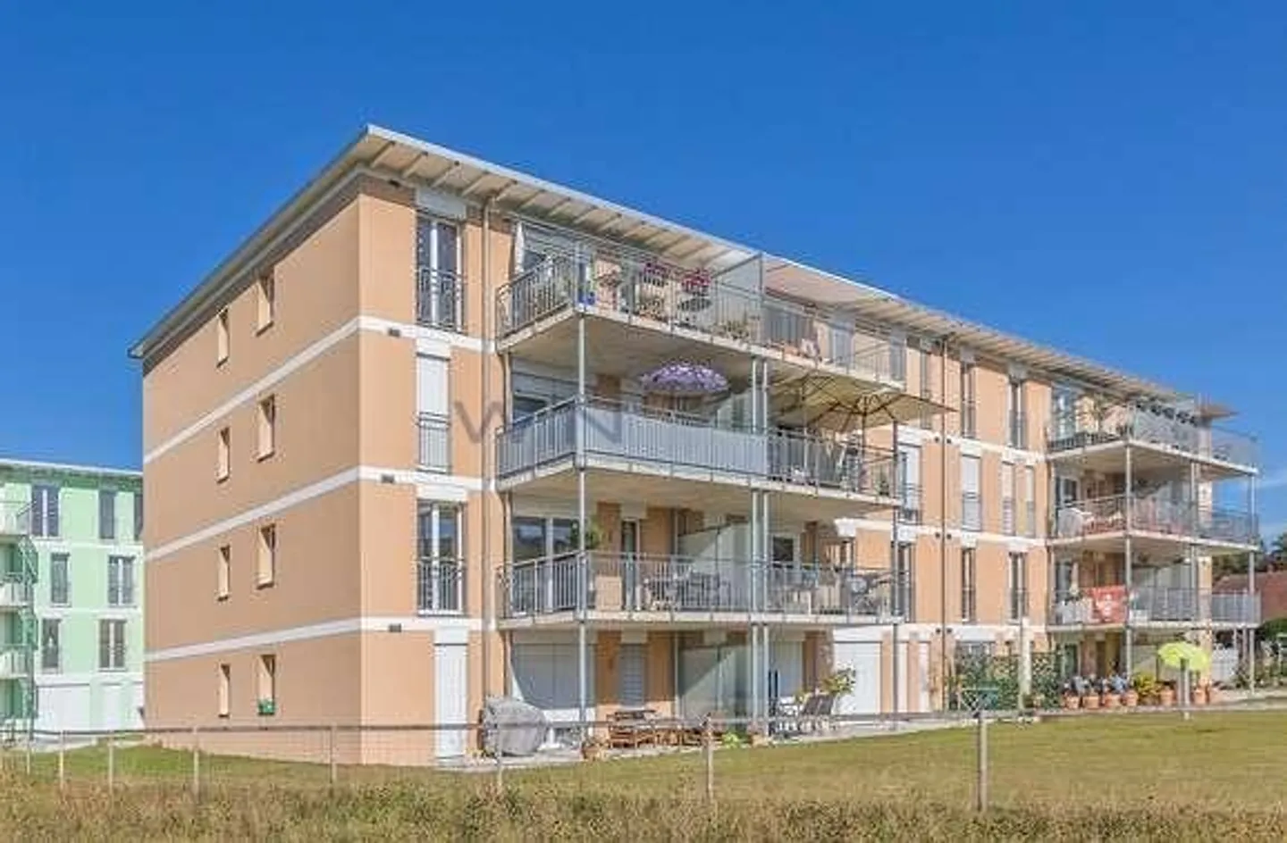 Modernes Apartment mit Balkon - Foto 1 von 13