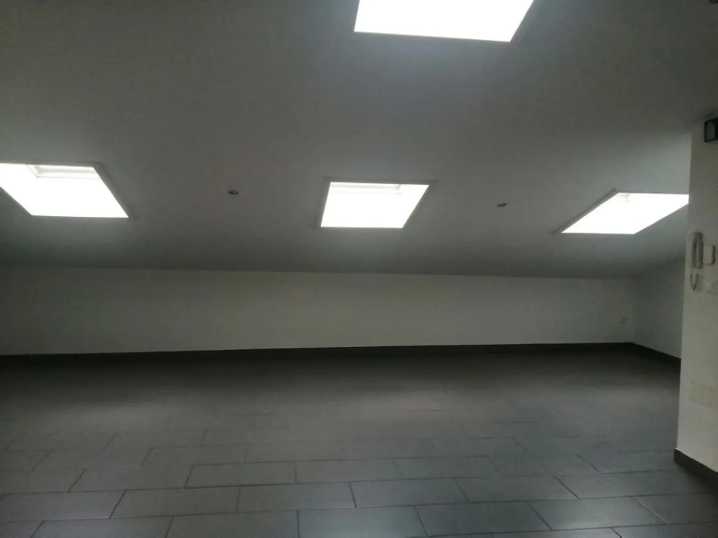 2.5 Room Apartment - Photo 2 of 6
