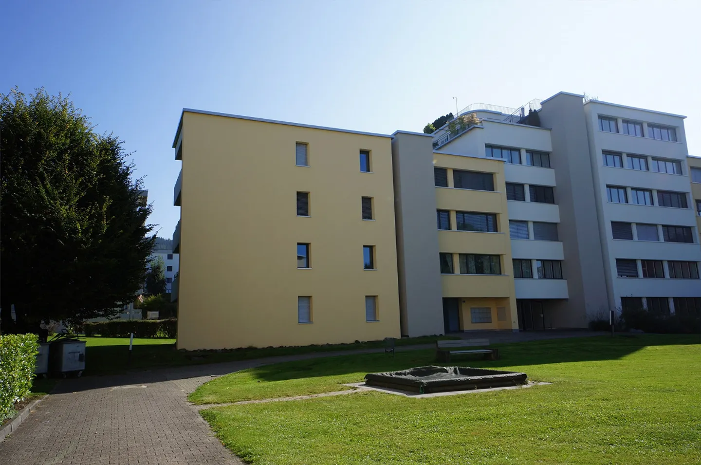 Appartement simple ou étudiant avec vue sur le vert - Photo 1 sur 6