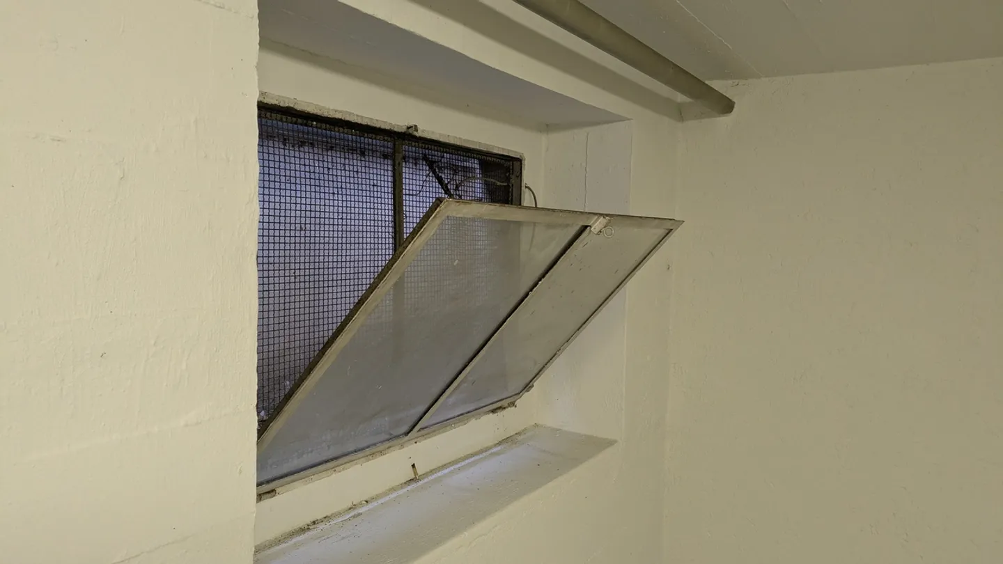 18m2 Espace de stockage Bâle - Dornacherstrasse 95 - Photo 11 sur 12