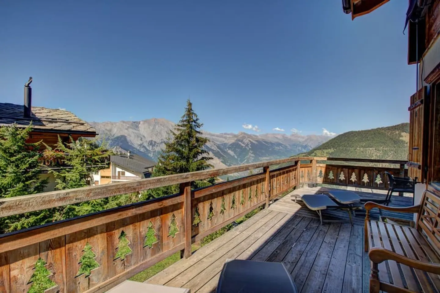 5-bed Chalet in La Tzoumaz - Photo 3 of 13
