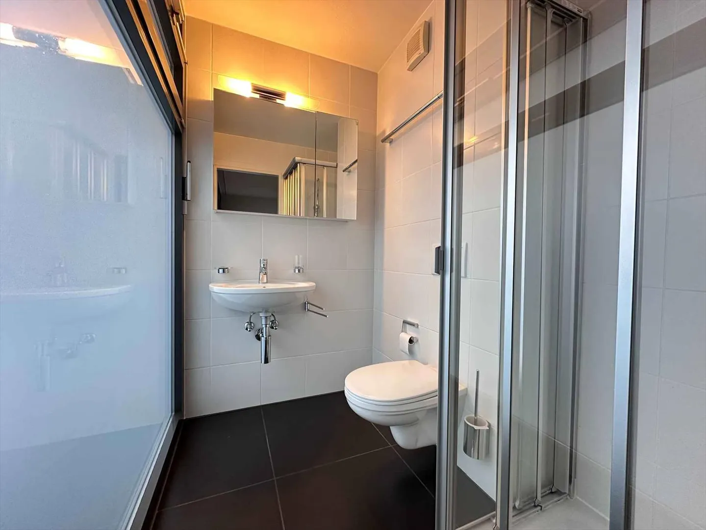 MAGNIFIKANTE WOHNUNG ZU VERMIETEN IN MONTREUX - Foto 3 von 9