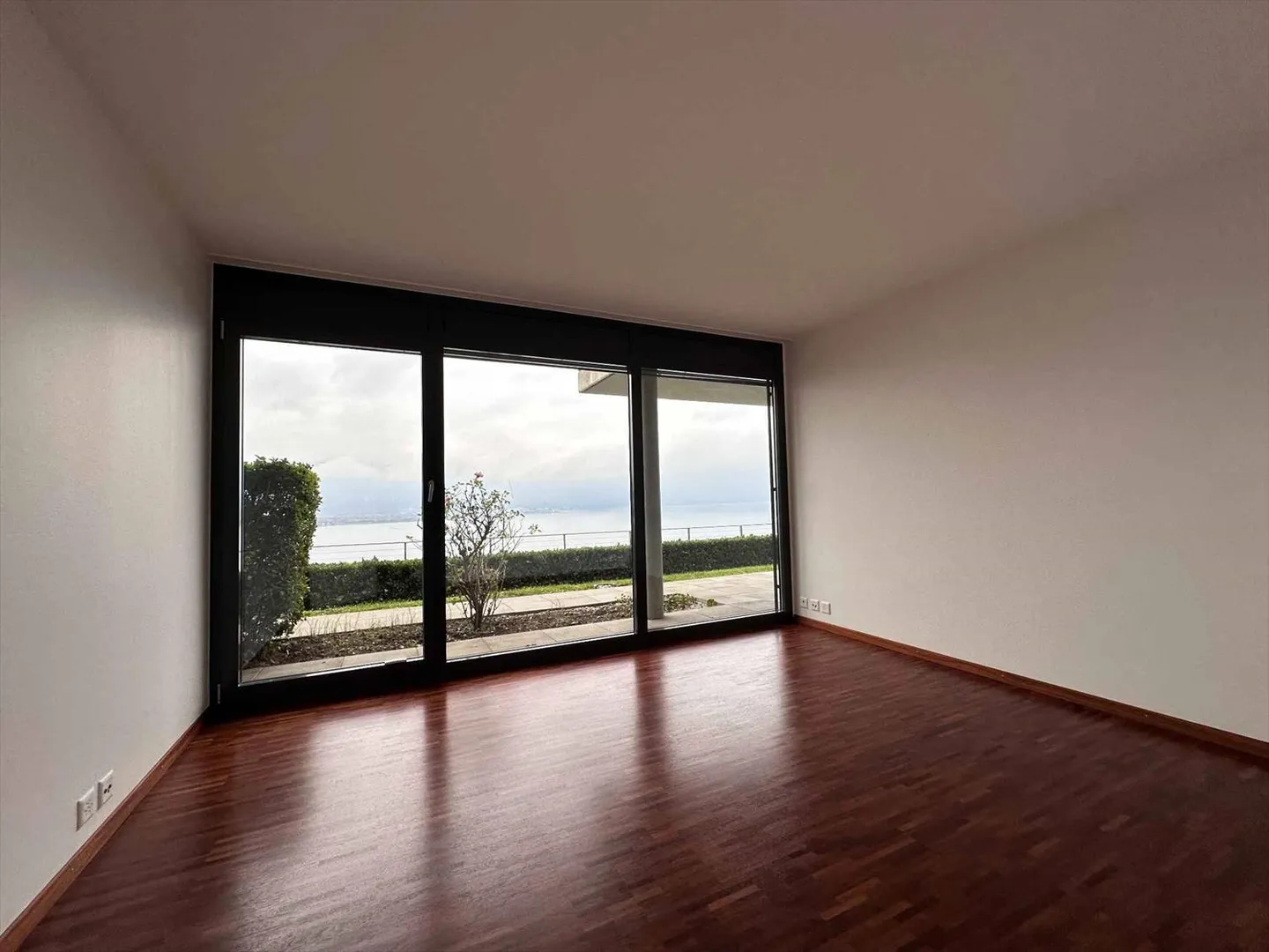 MAGNIFIKANTE WOHNUNG ZU VERMIETEN IN MONTREUX - Foto 6 von 9
