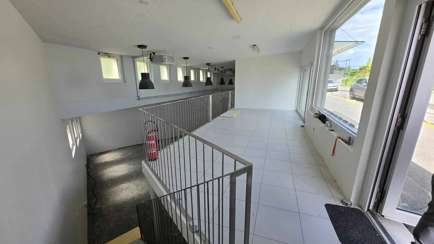 Belle surface commerciale à Mies - Photo 8 sur 10