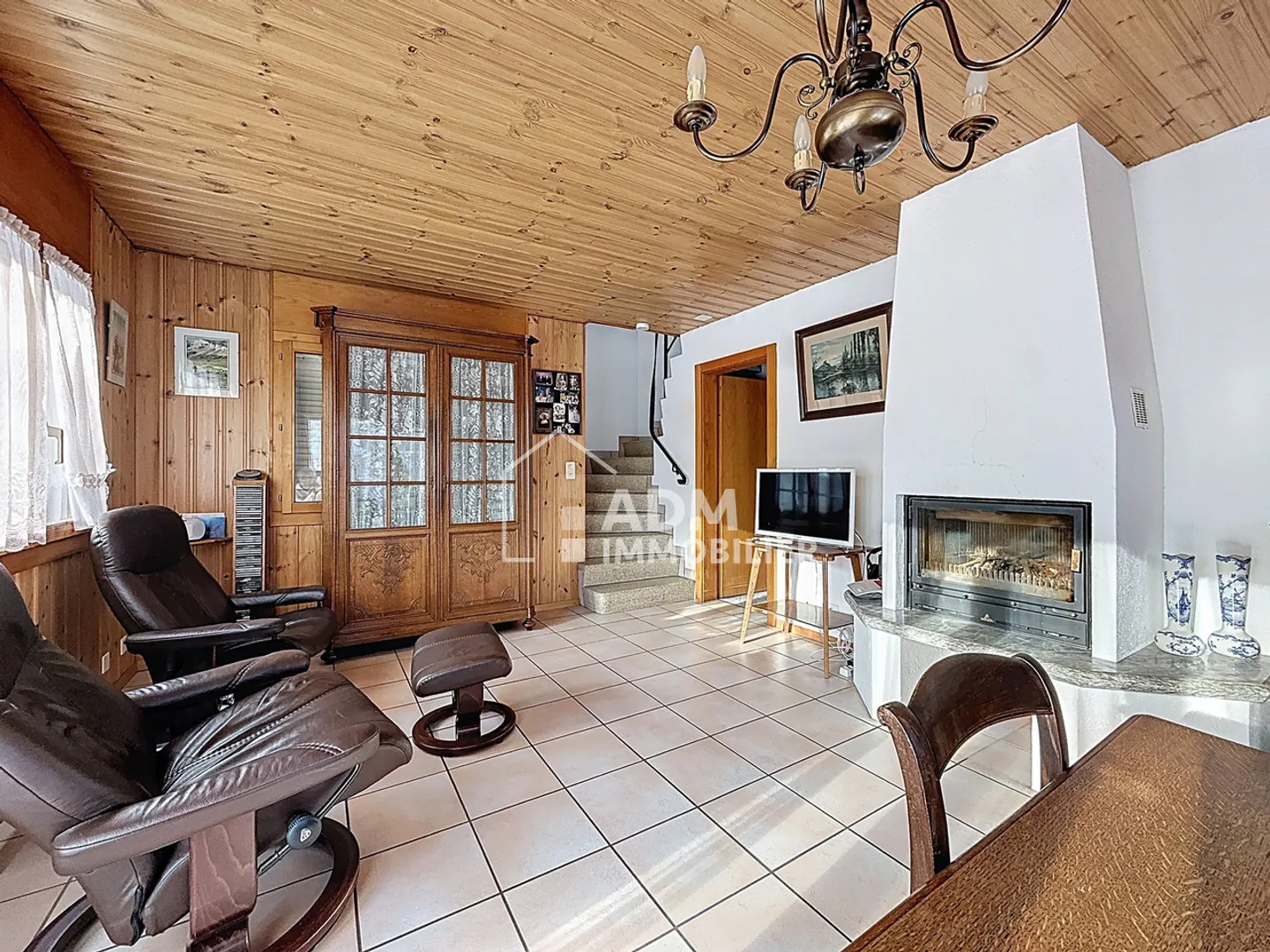 Ovronnaz, Chalet mit 4,5 Zimmern und atemberaubendem Blick - Foto 2 von 14