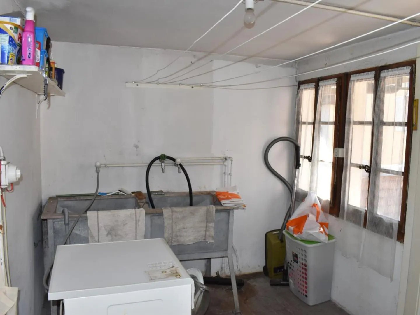 MONTHEY - House to renovate in the city center! - Photo 8 of 10