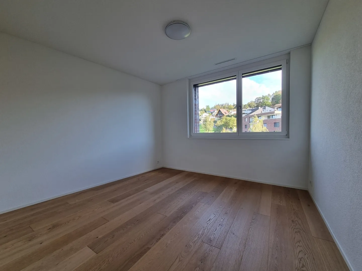 Tax advantage meets quality of living: attractive 4.5-room apartment in Meggen - Photo 9 of 11