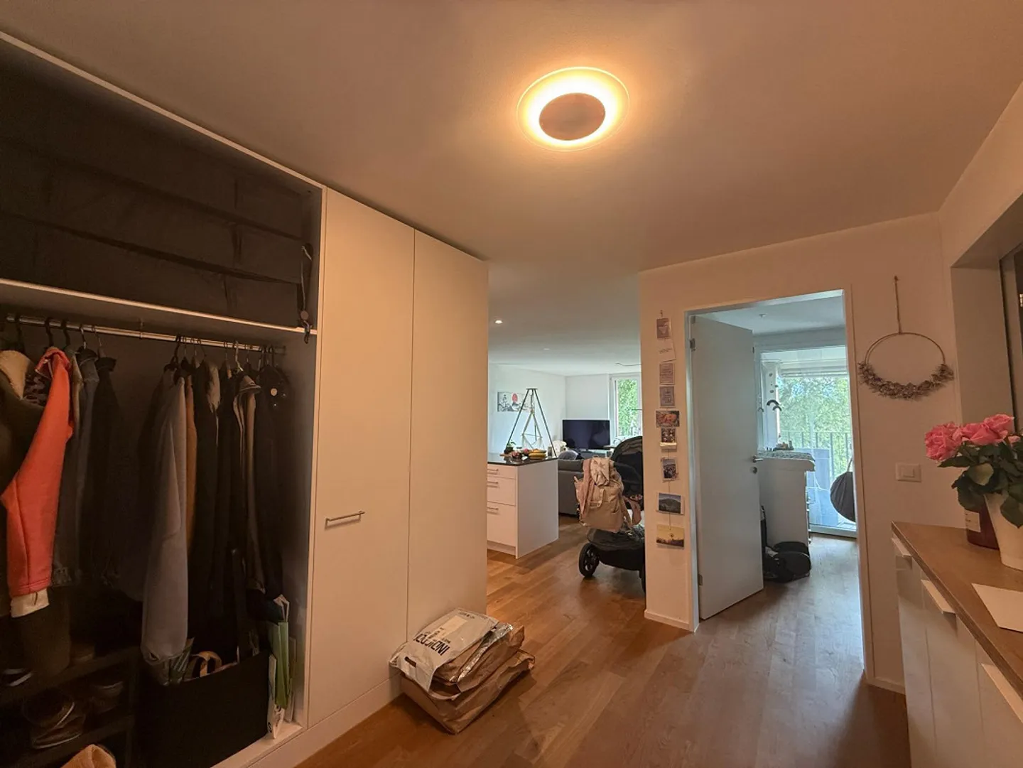 Appartamento moderno di 3,5 stanze in posizione tranquilla vicino a un'area ricreativa - Foto 10 di 11