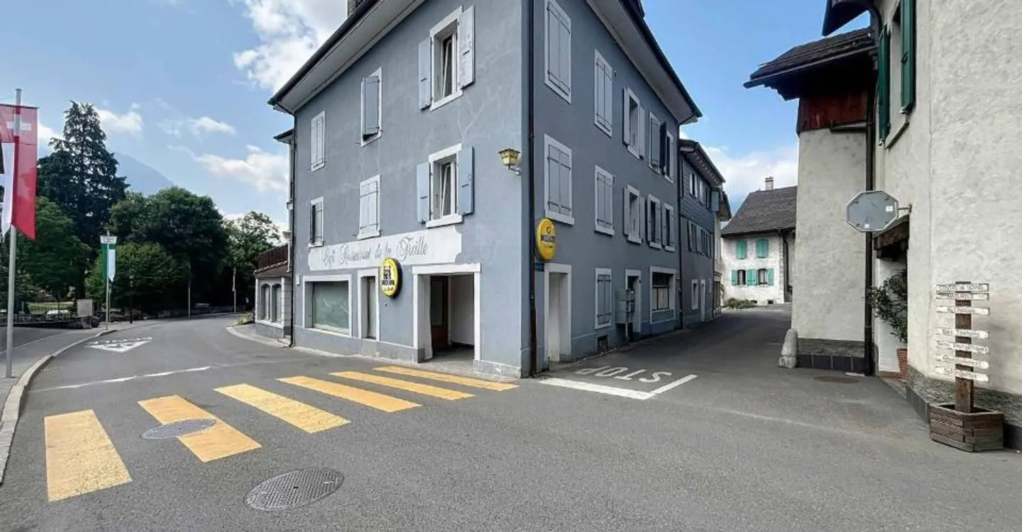 Immeuble mixte à Bex - Photo 1 sur 3