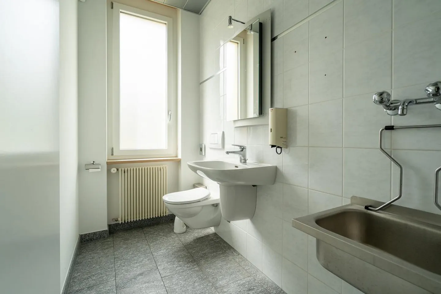 Zentrale Geschäftsfläche in Sachseln - Foto 6 von 8