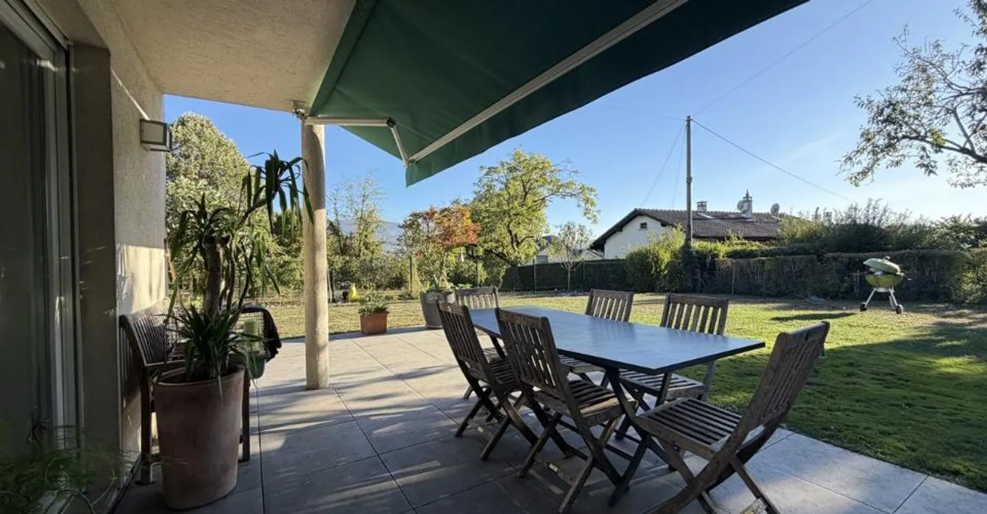 Familienhaus mit schönem Garten und freiem Blick - Foto 6 von 12