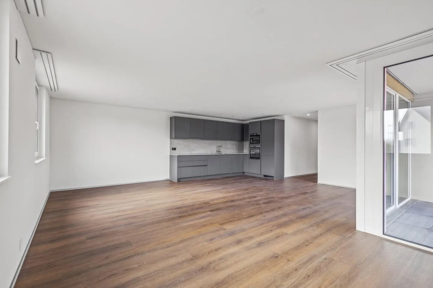 Moderne 4.5-Zimmer-Wohnung - Foto 3 von 11