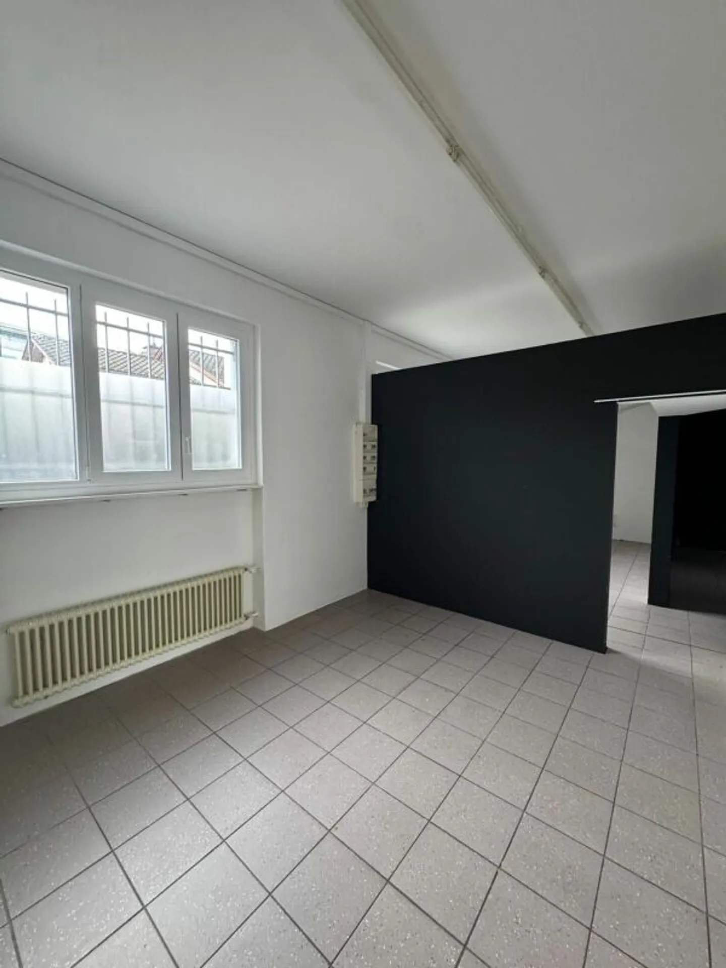 Espace de vente à louer - Photo 5 sur 9