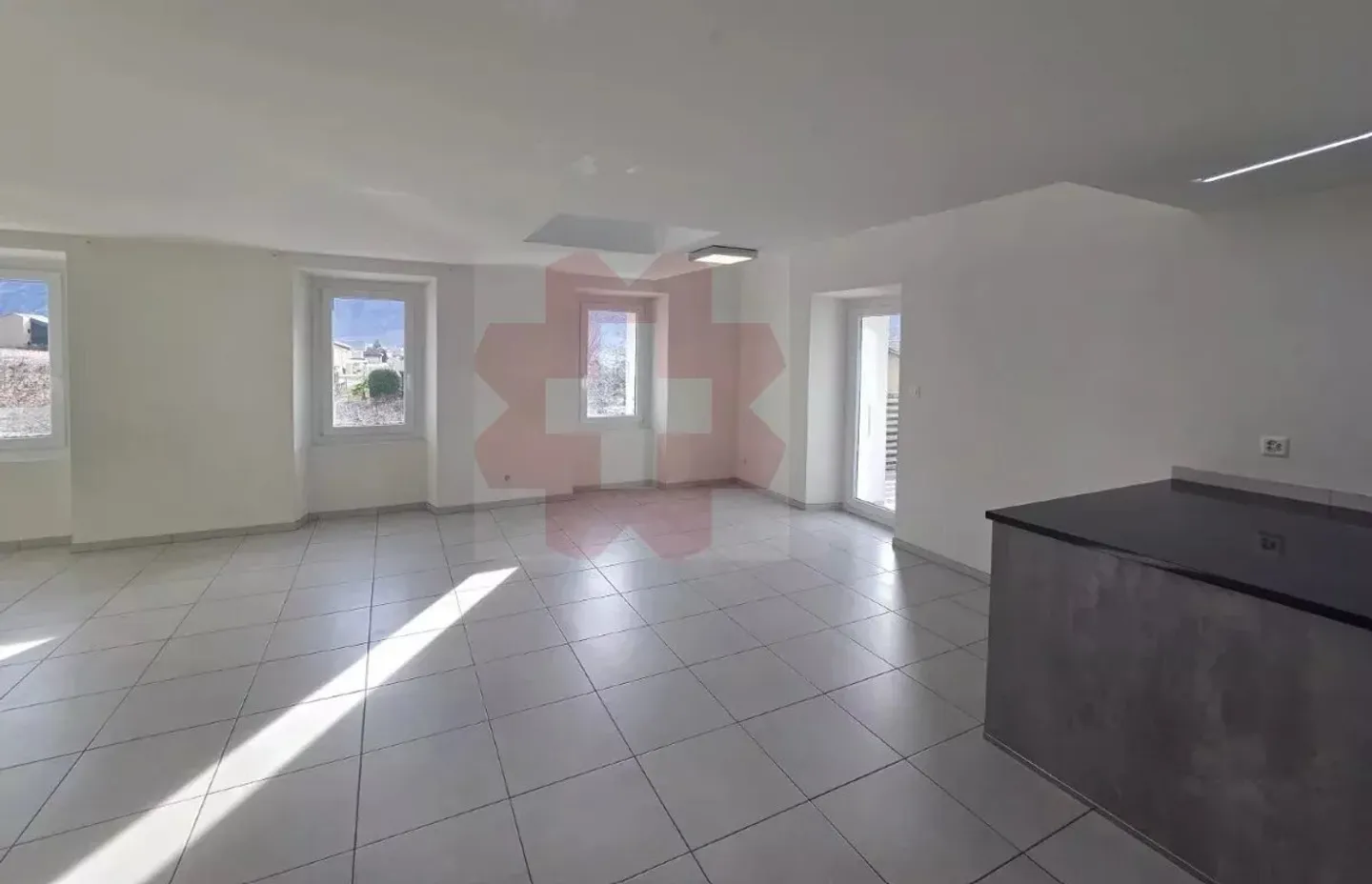 Stunning Duplex Penthouse in Leytron - Photo 6 of 10