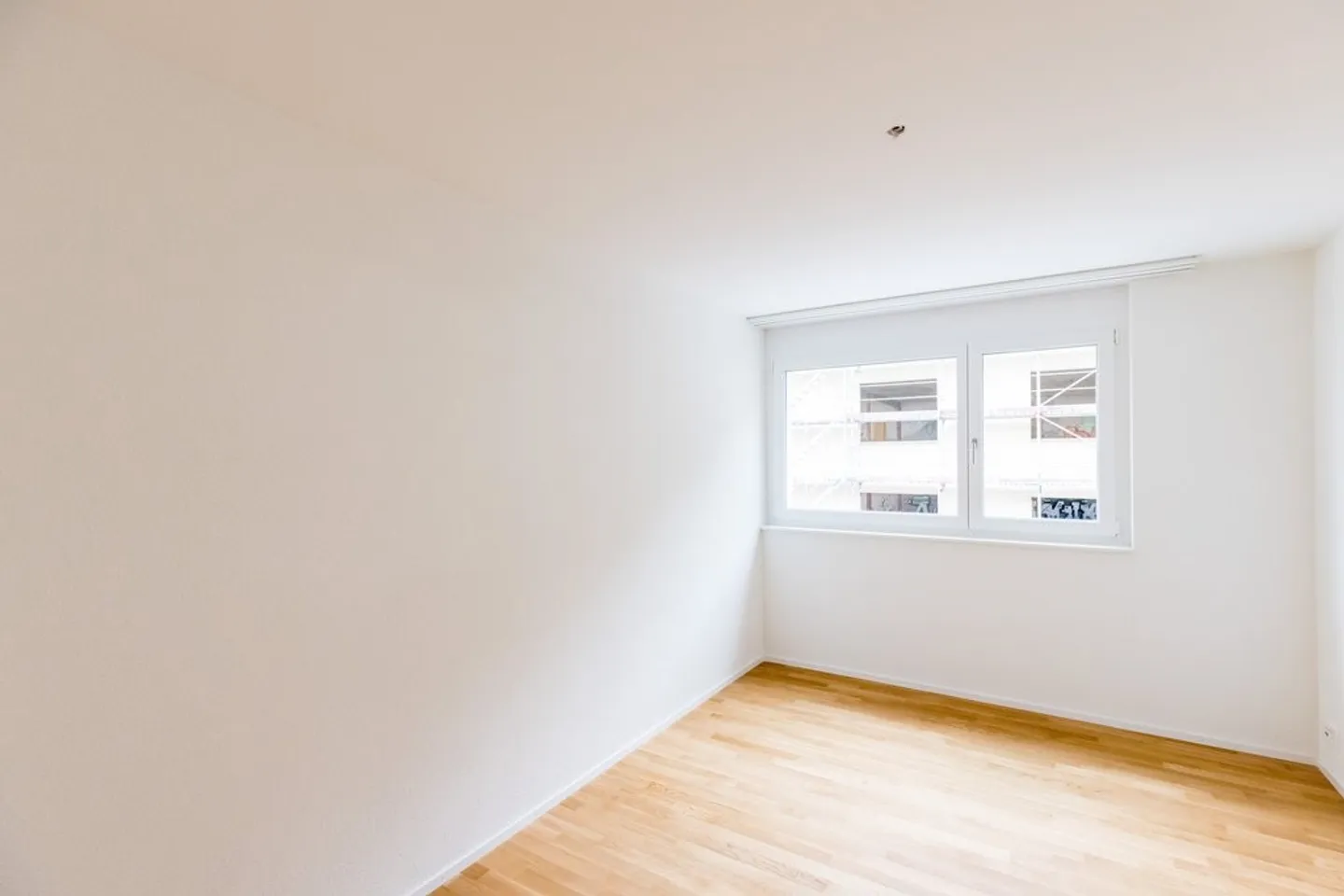 Charming 3.5-Room Apartment - Photo 3 of 6
