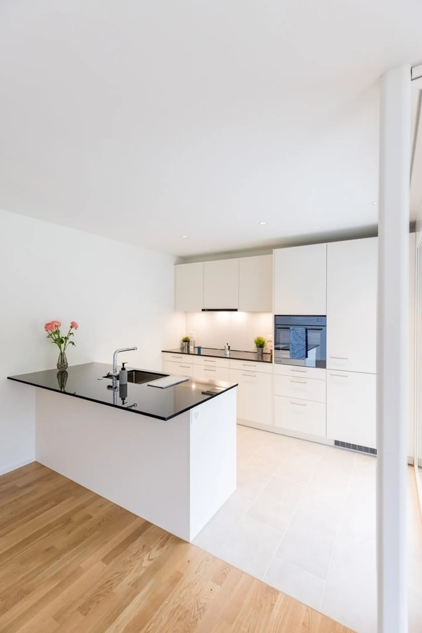 Charming 3.5-Room Apartment - Photo 4 of 6