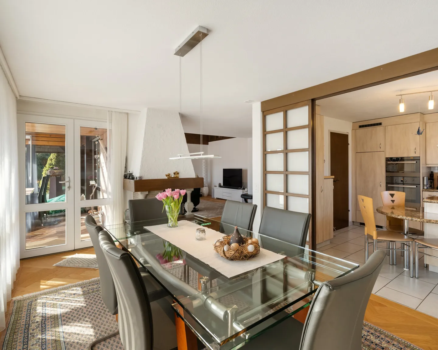 Exclusive Single-Family Home in Prime Location - with Outdoor Pool - Photo 3 of 10