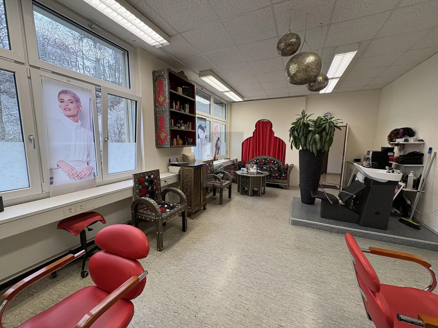 Espace Commercial Polyvalent - Photo 1 sur 6