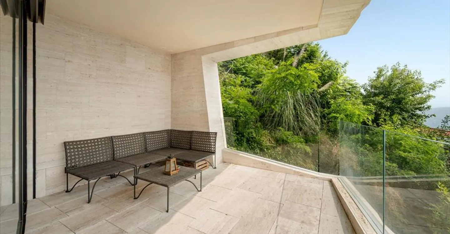 Duplex esclusivo con vista lago - Foto 3 di 13