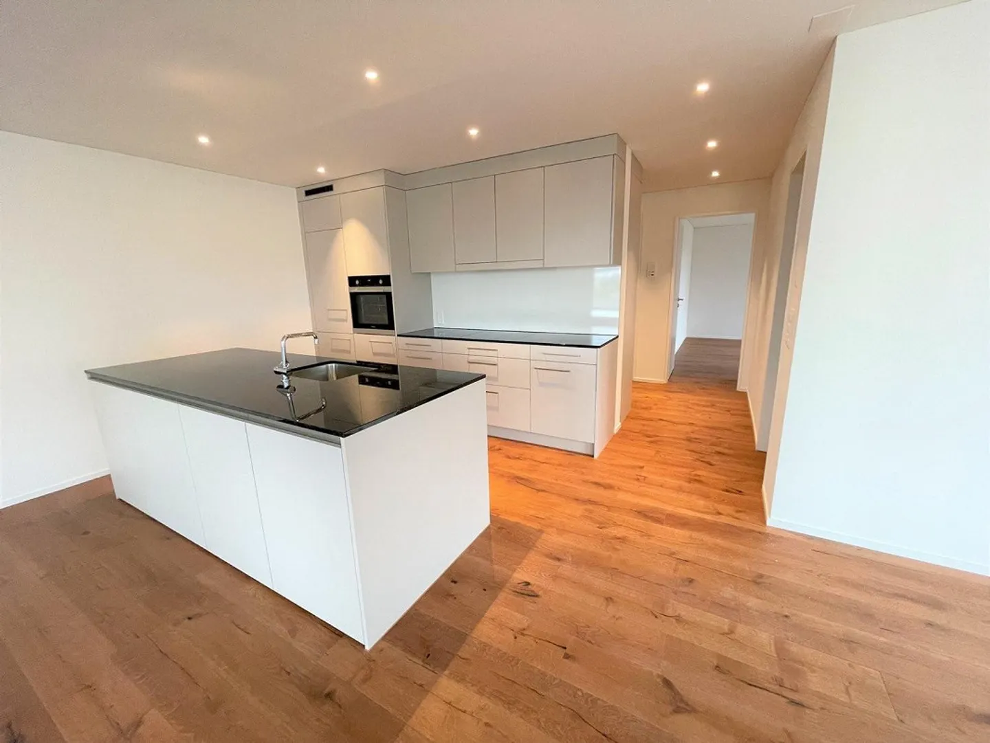 Modern 2.5 Room Apartment in Lengnau - Photo 1 of 5