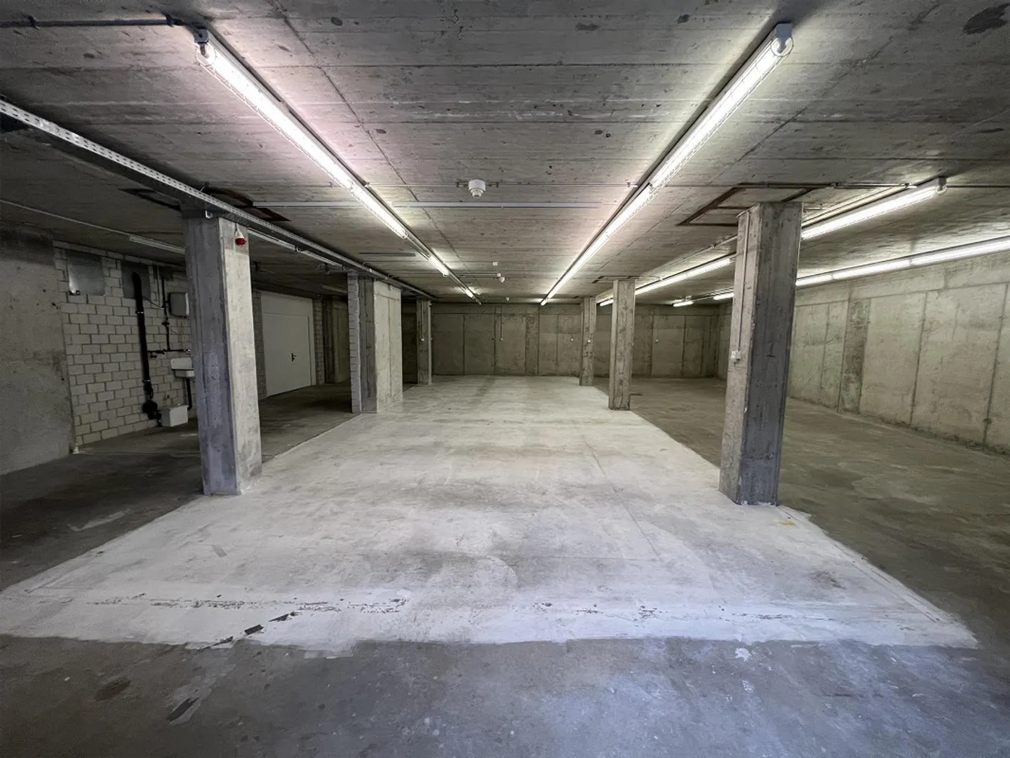 Storage space for rent in Niederhasli - Photo 3 of 11