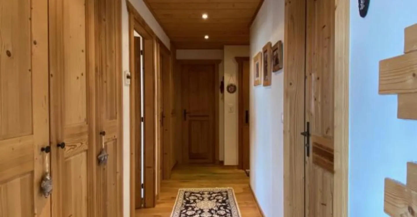 Charming Apartment in Crans-Montana - Photo 6 of 13