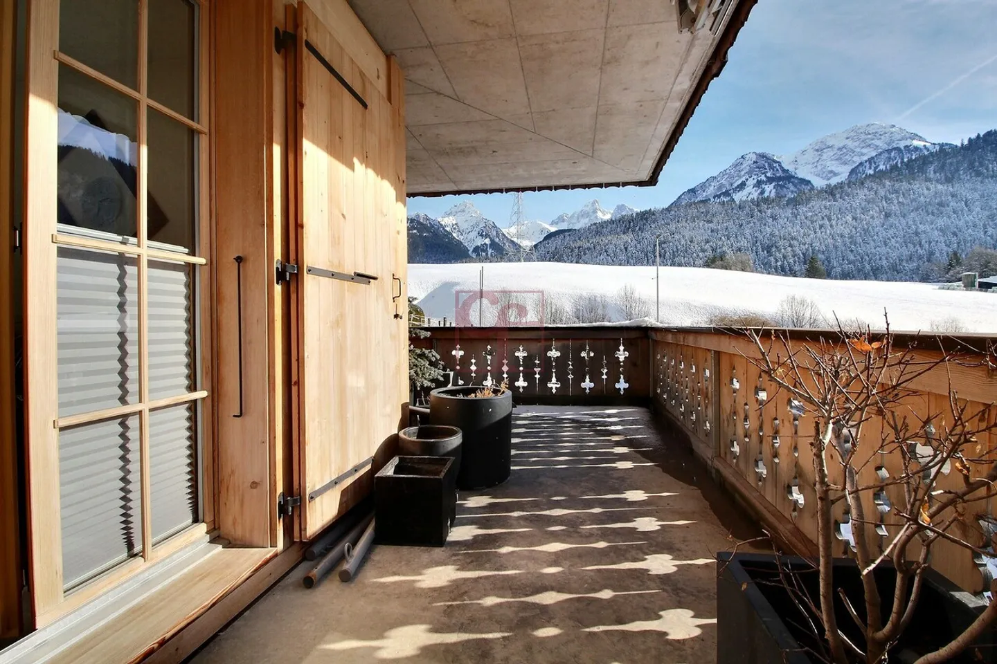 Château-d'Oex - Appartamento molto bello di 4,5 locali con grande balcone - Foto 7 di 12