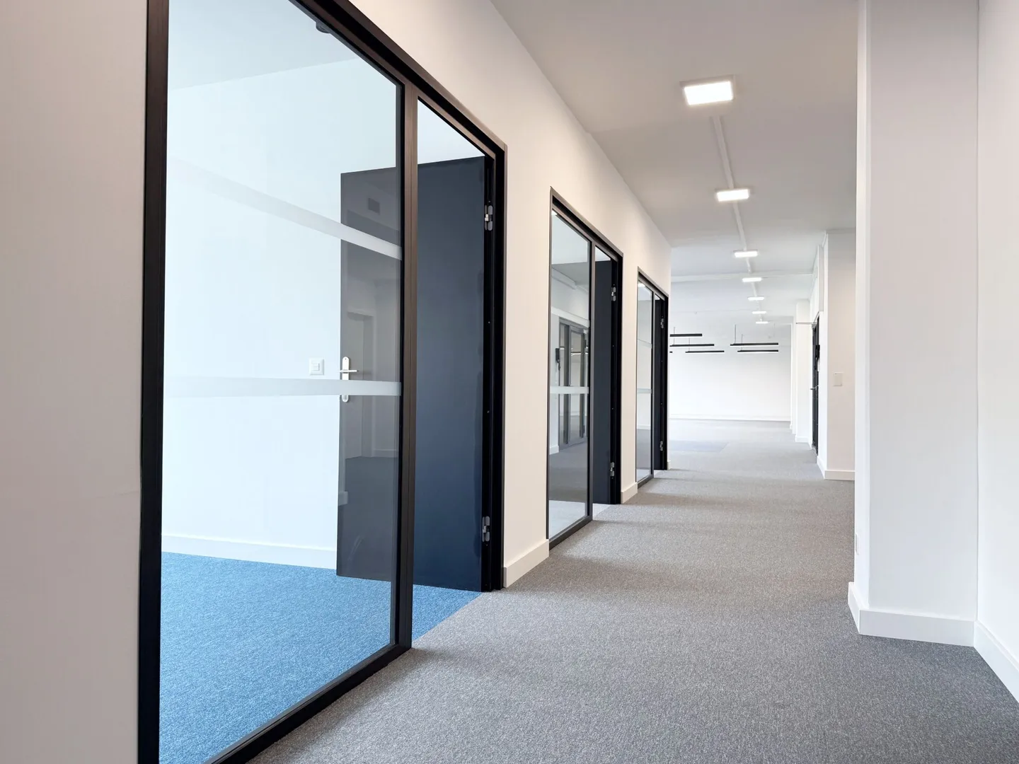 Uffici moderni vicino alla stazione ferroviaria - Foto 3 di 9