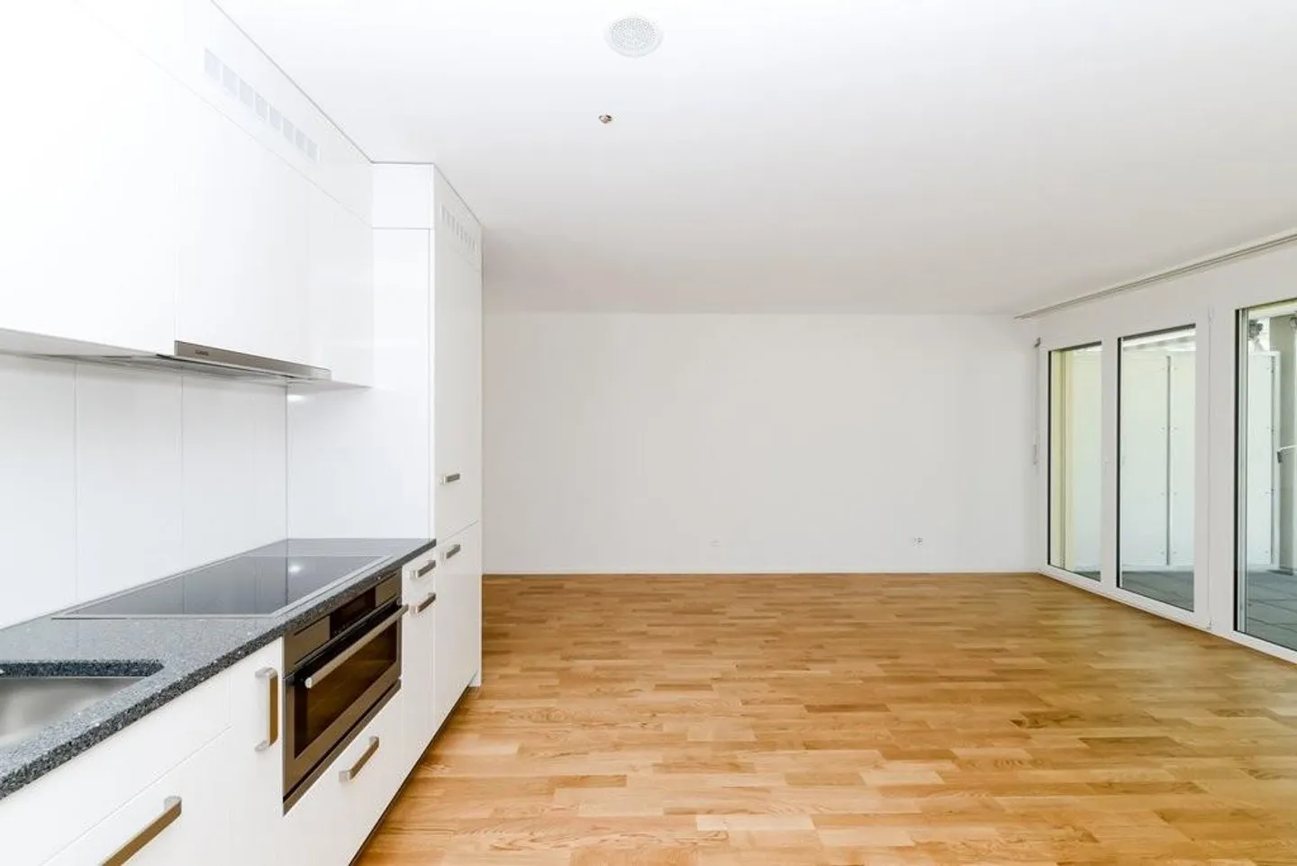 Modern & Bright Apartment with Garden Seating Area - Photo 4 of 7