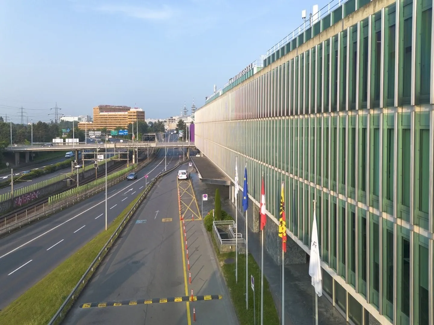 Magnifico spazio commerciale nel World Trade Center II a Ginevra - Foto 1 di 5