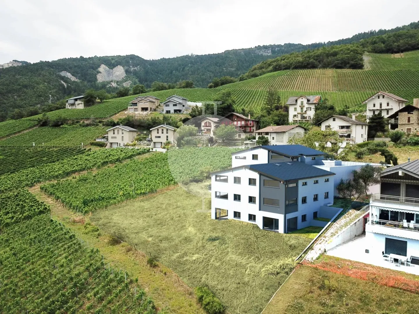 In vendita: Appartamento 2.5 stanze quasi nuovo in nuova residenza a Venthône - Foto 3 di 13