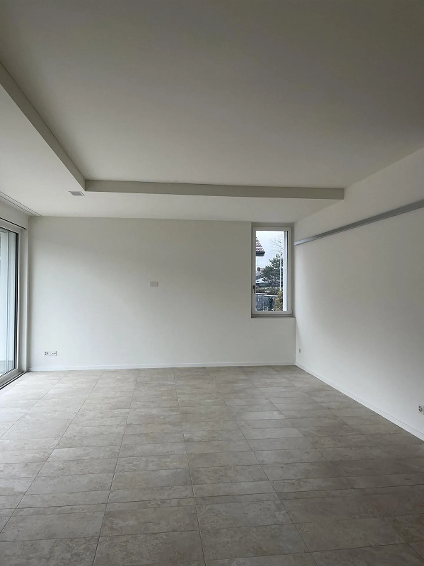 High-quality apartment with modern construction standards - Photo 5 of 8
