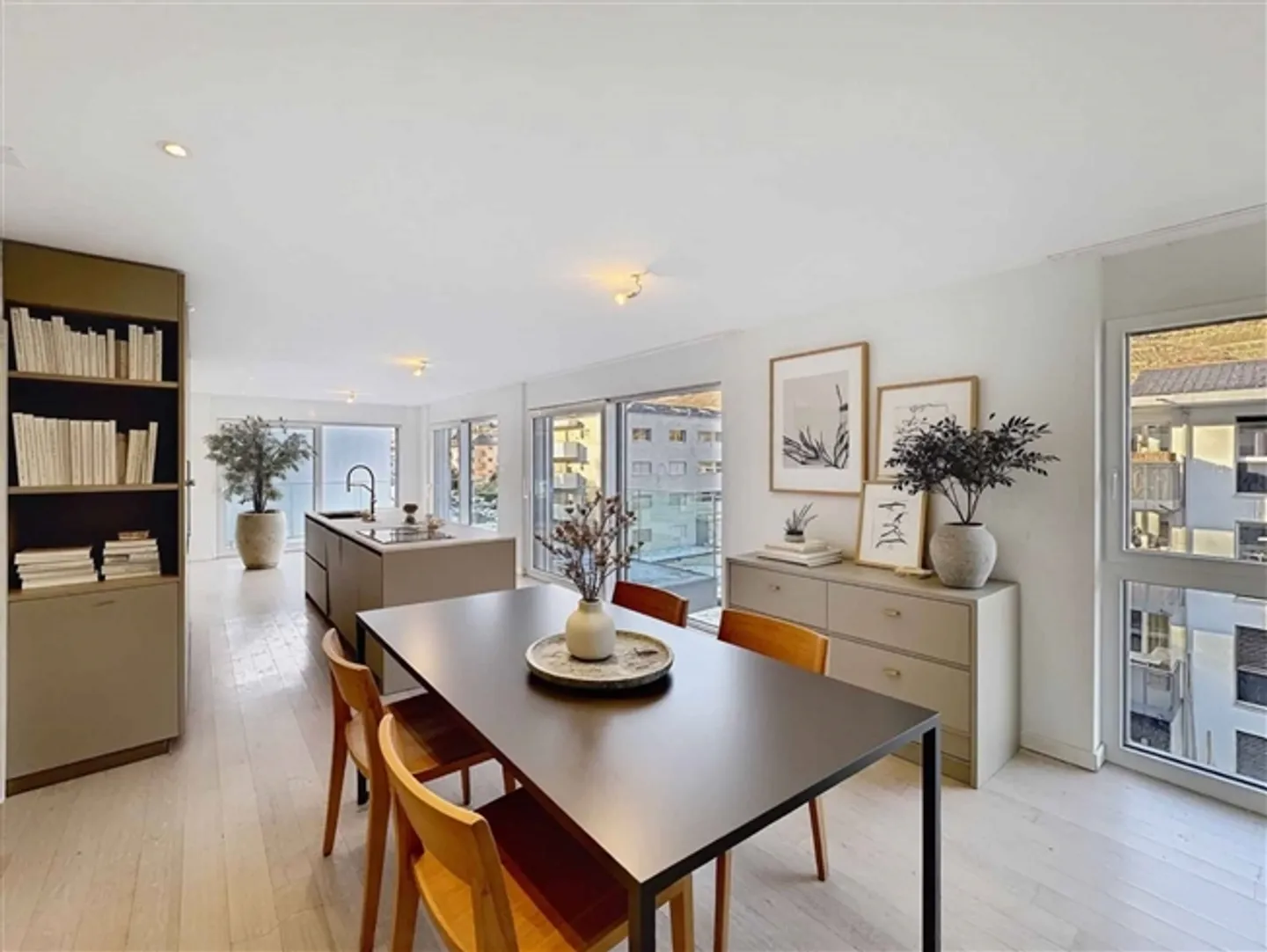 Helle 4-Zimmer-Wohnung mit Bergblick - Foto 4 von 13