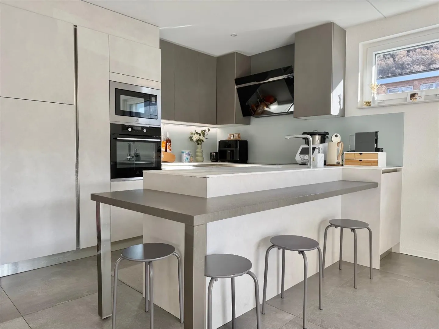 Villa moderna, due posti auto, a Saxon - Foto 2 di 11