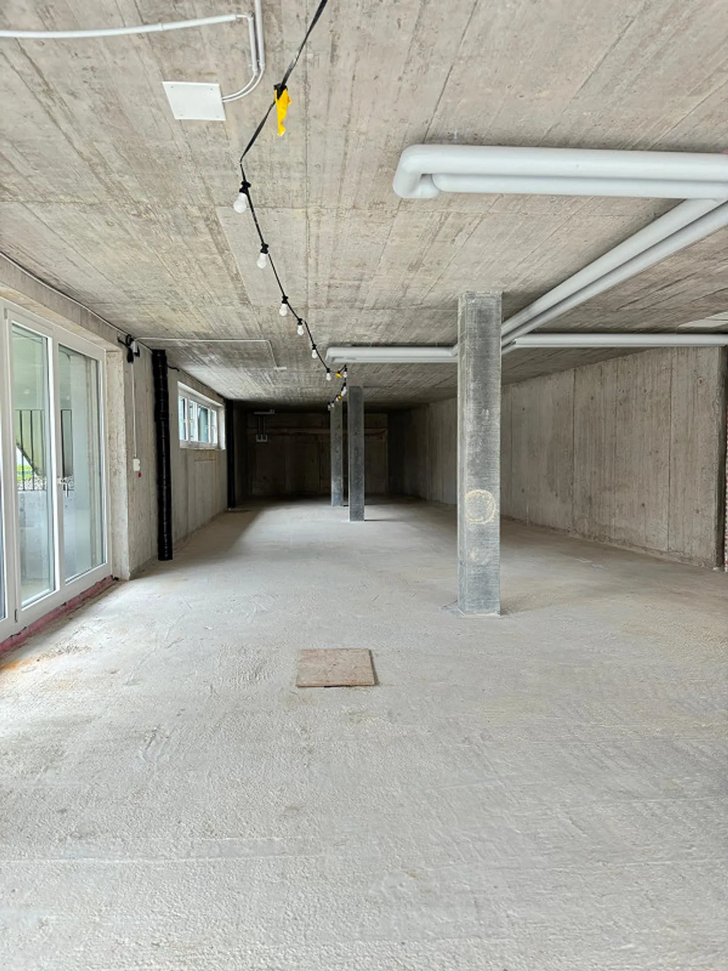 New Construction Highlight: Exclusive First Rental in Feldmeilen - Photo 4 of 6