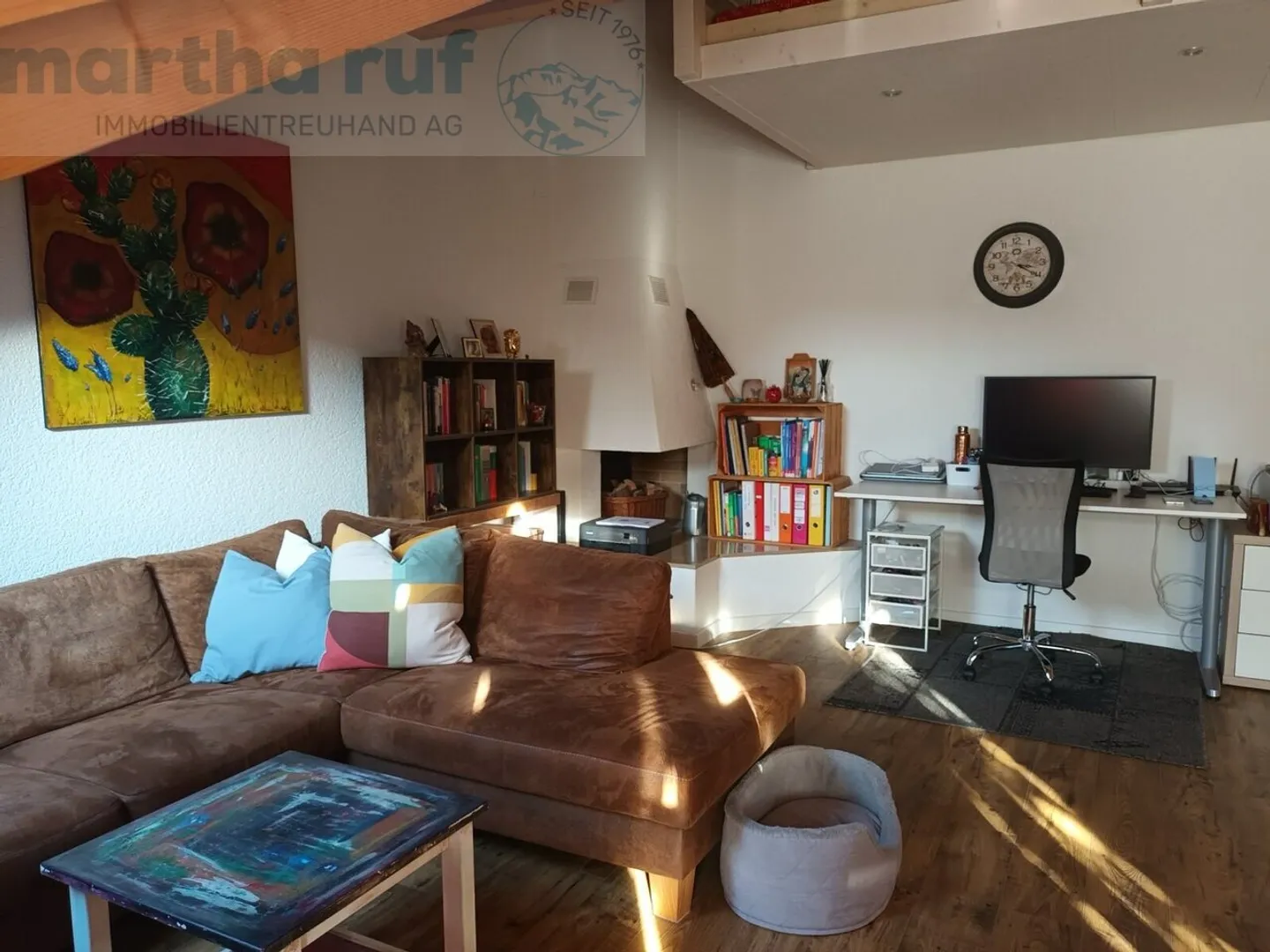 Appartamento mansardato accogliente con piccola galleria, camino e balcone - Foto 3 di 14